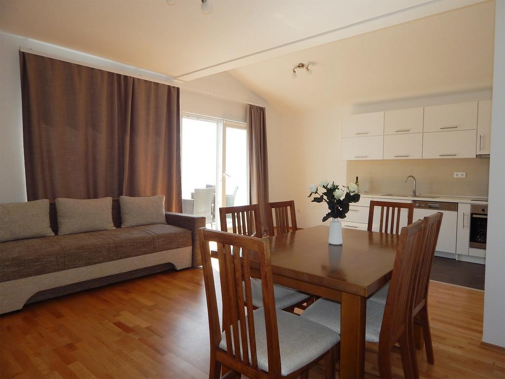 פודסטראנה Apartments King מראה חיצוני תמונה