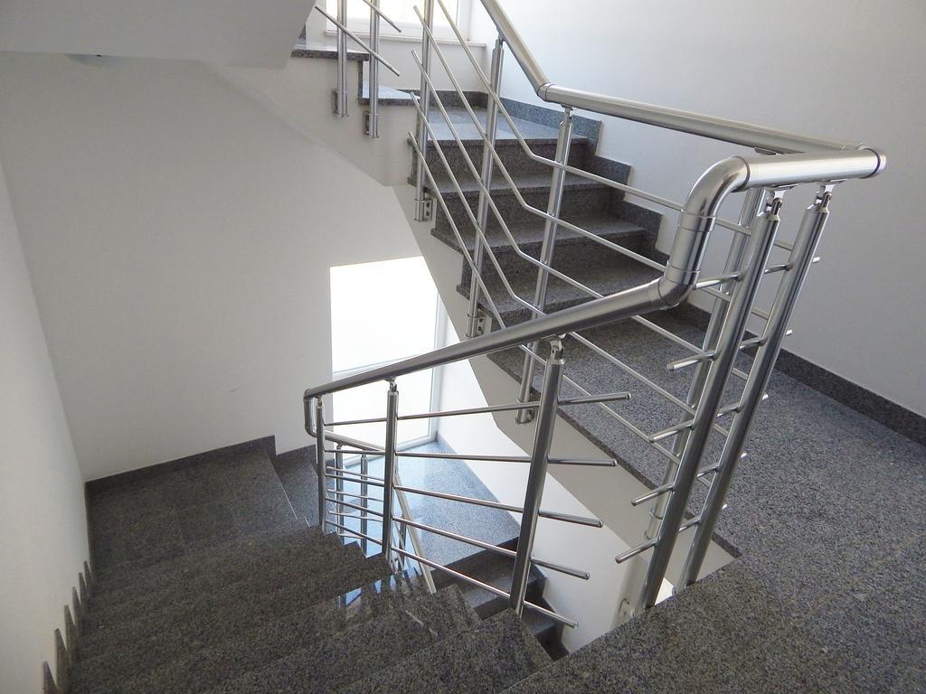 פודסטראנה Apartments King מראה חיצוני תמונה